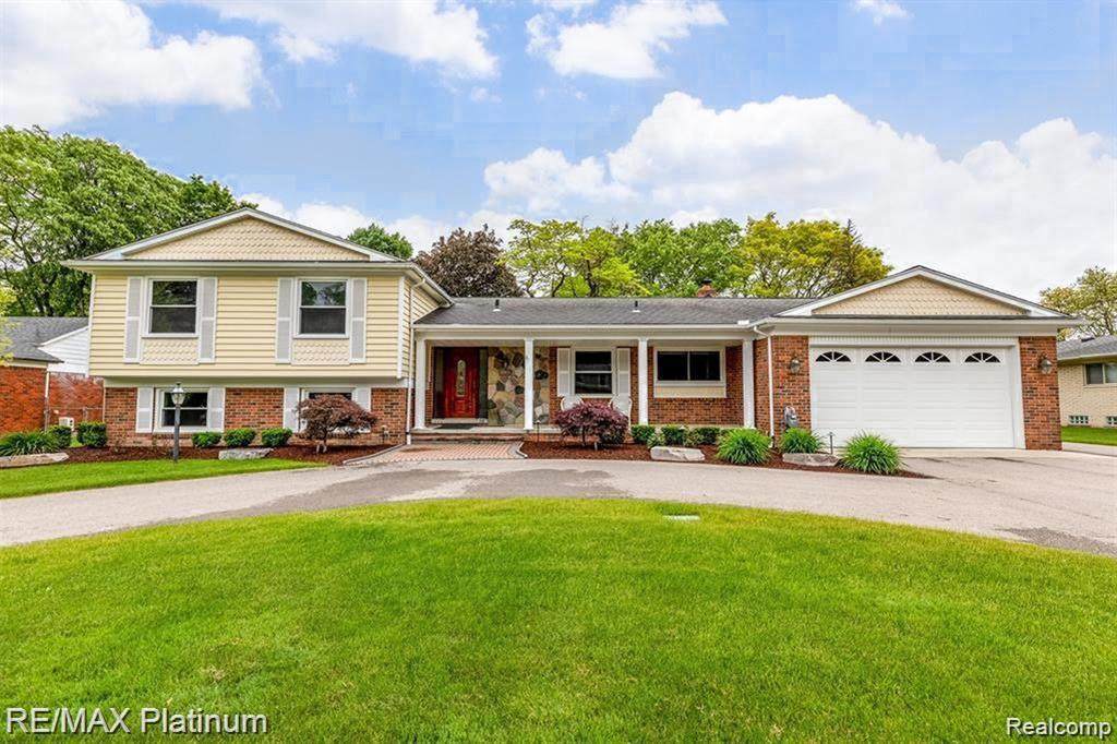 32051 Balmoral Drive - Photo 1
