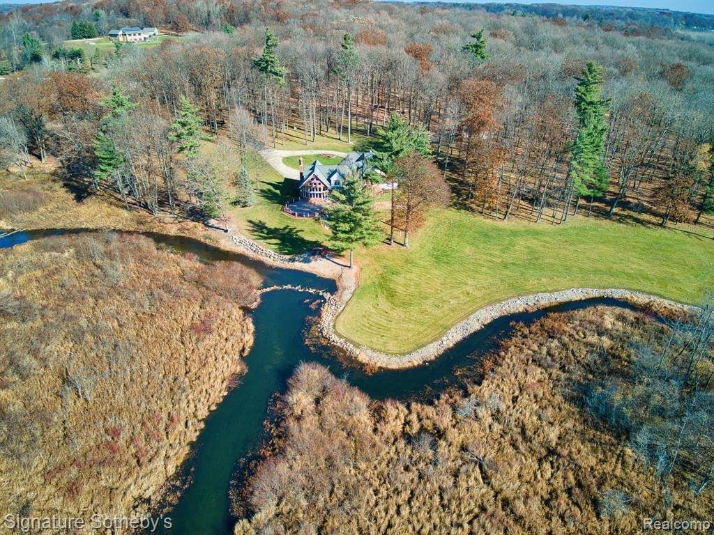4390 Rayco Dr - Photo 1