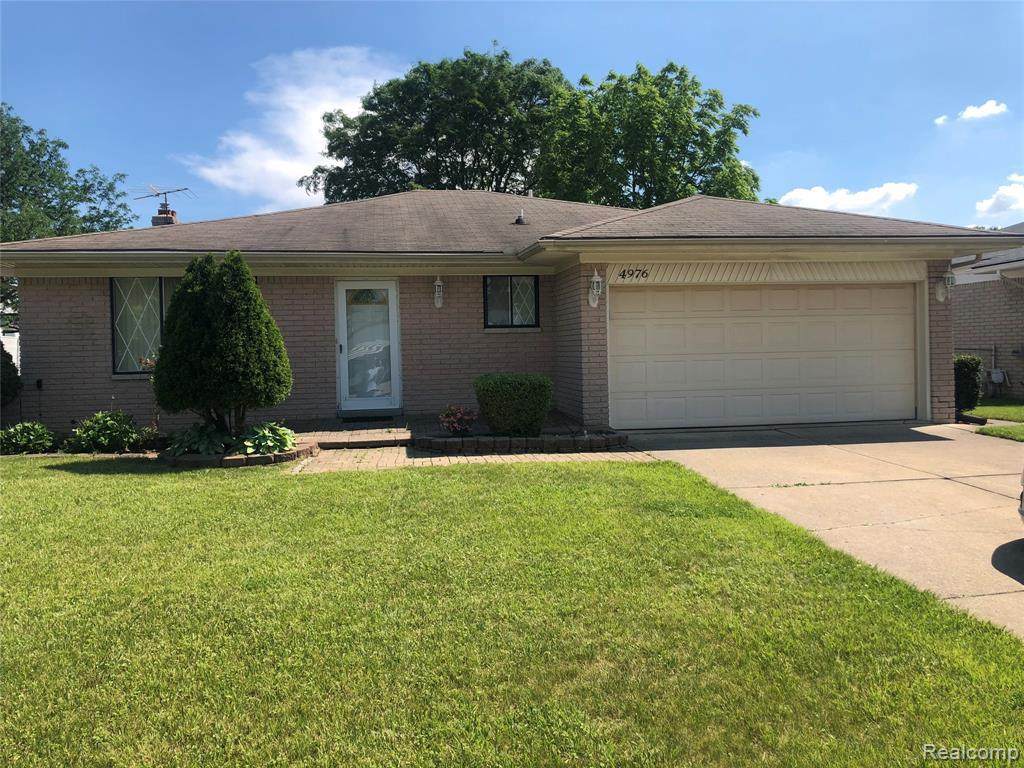 4976 Fox Hill Dr - Photo 1