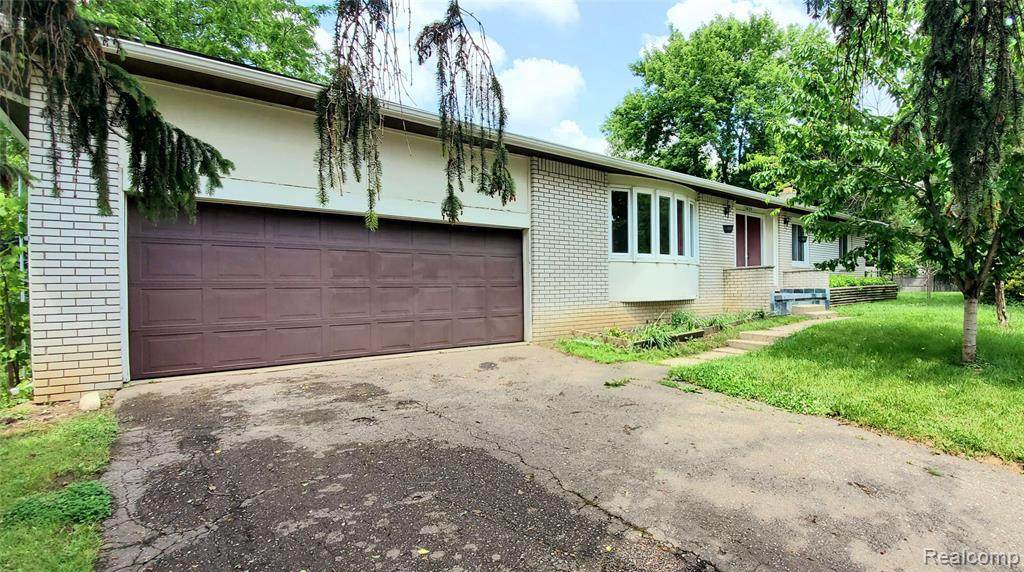 3025 Stirling Ave - Photo 1