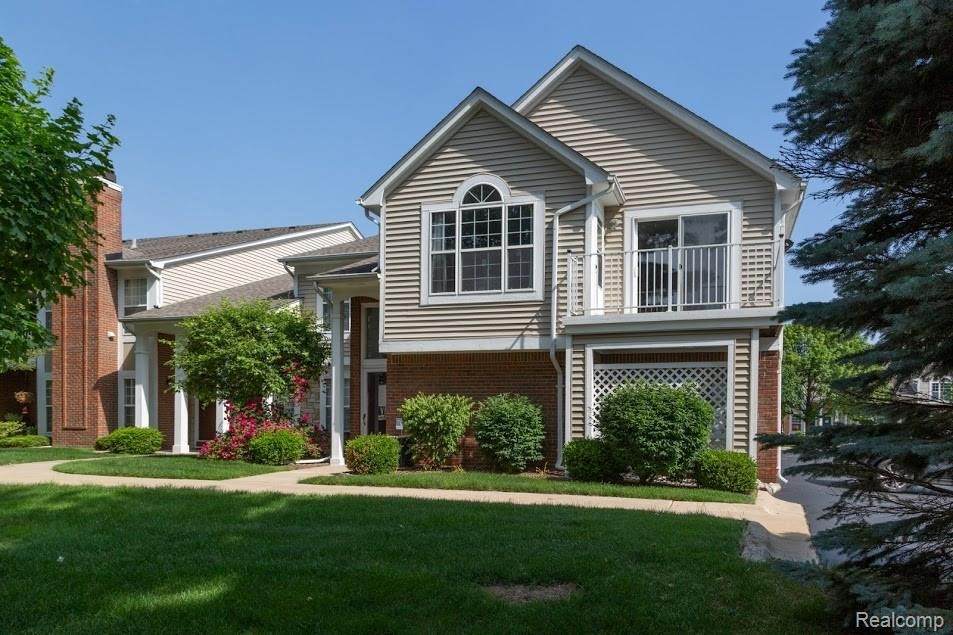 4274 Berkshire Dr - Photo 1