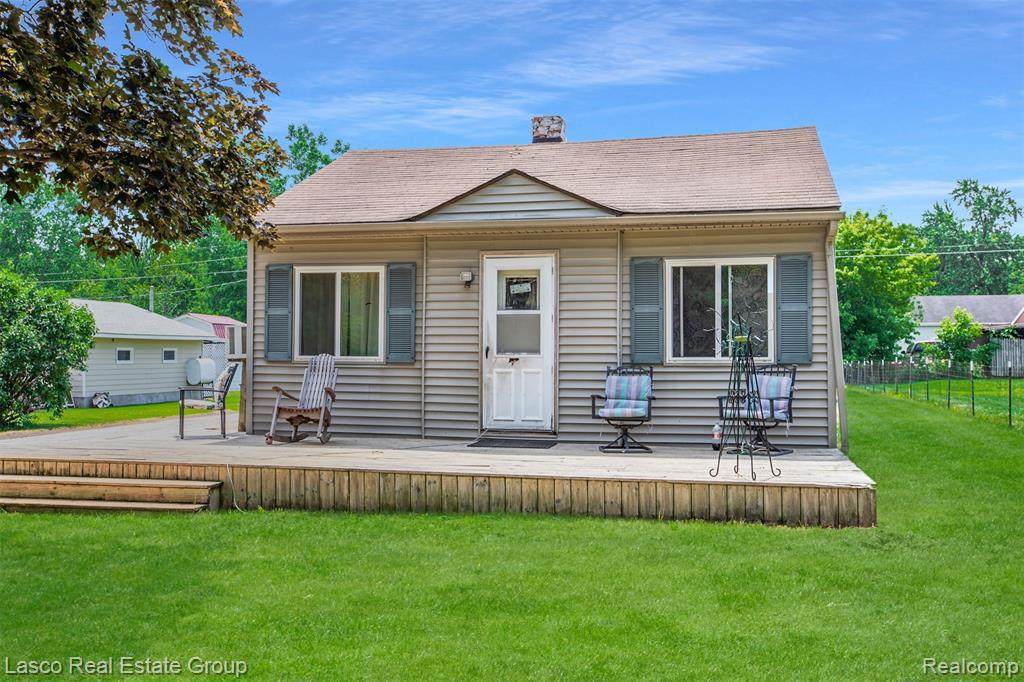 2323 Ray Rd - Photo 1