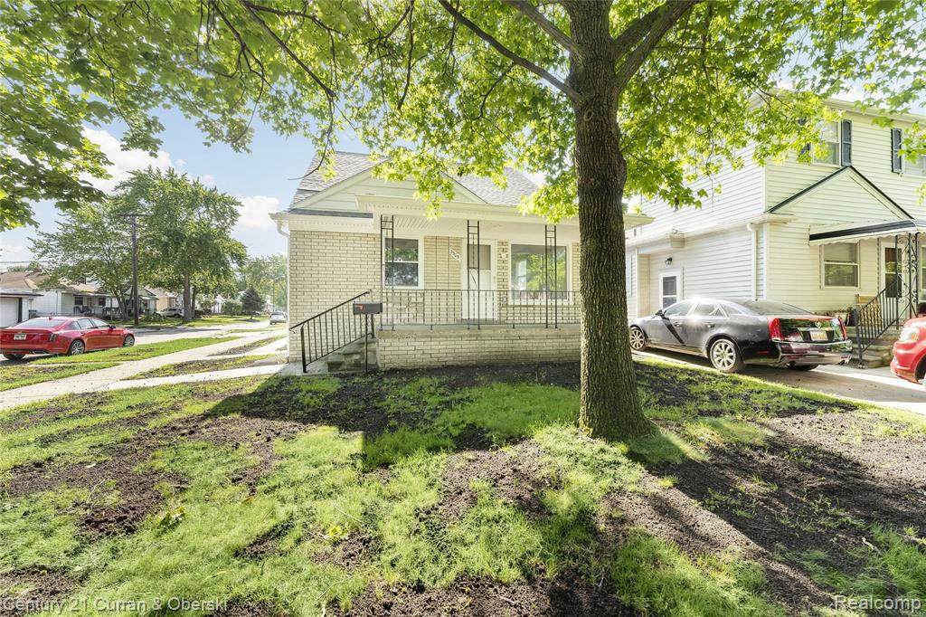 3305 Elliott Ave - Photo 1