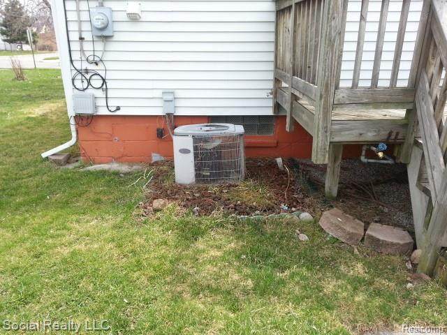 1612 Chandler Ave - Photo 1