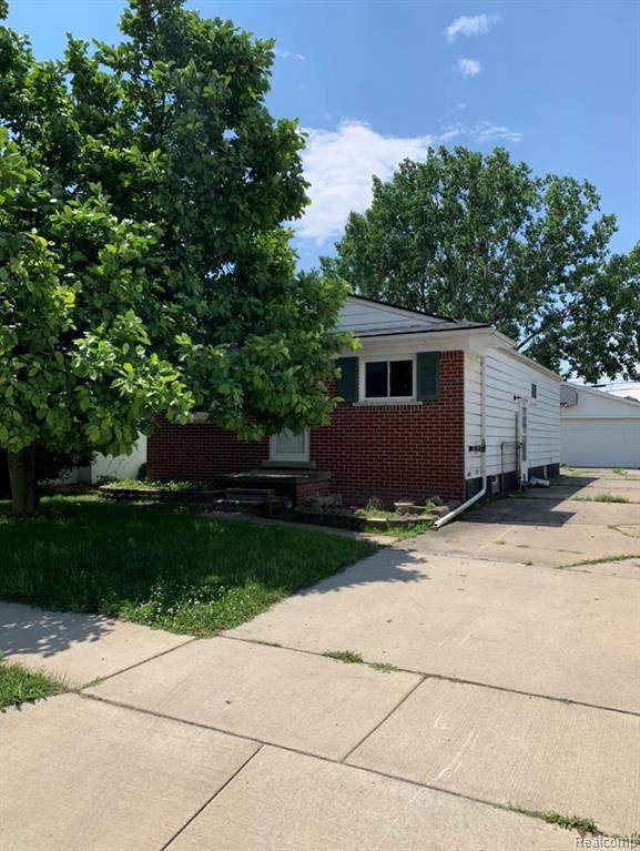 24827 Brittany Ave - Photo 1