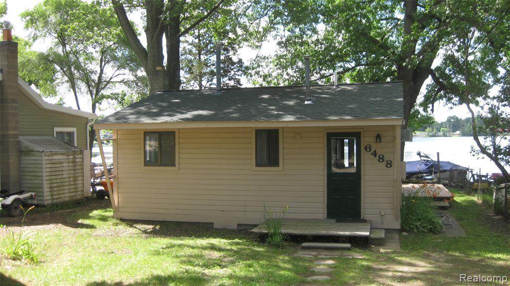 6488 Buckshore Dr - Photo 1