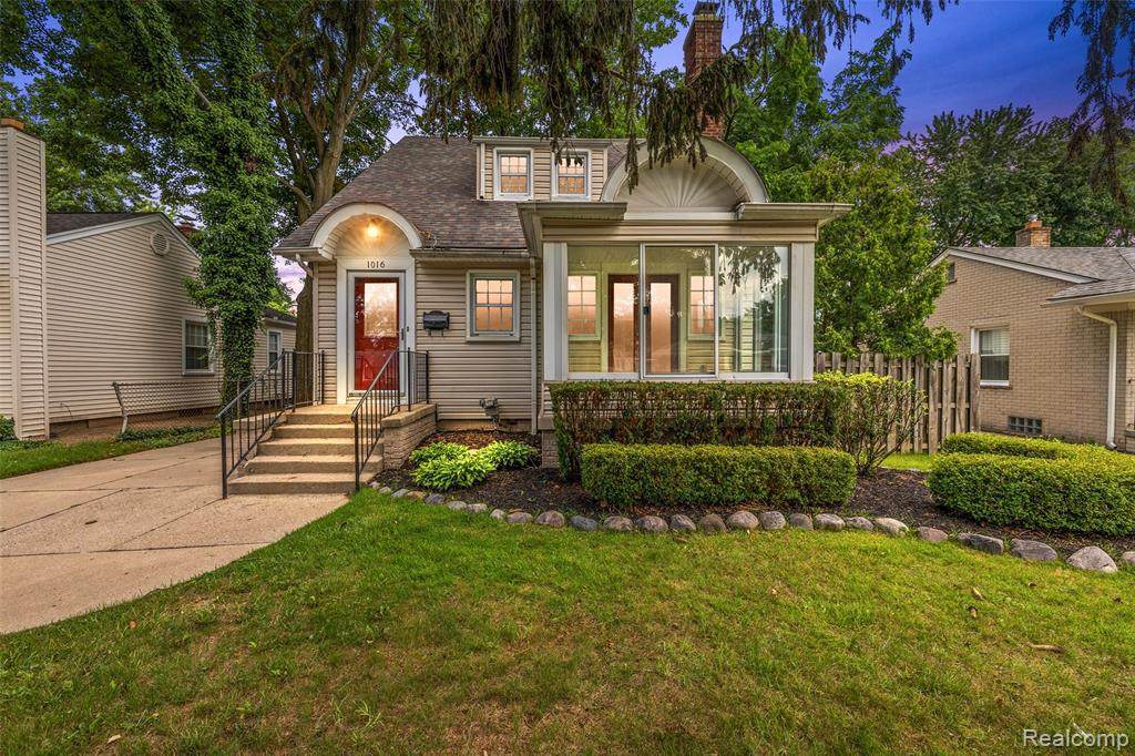 1016 Greenleaf Dr - Photo 1