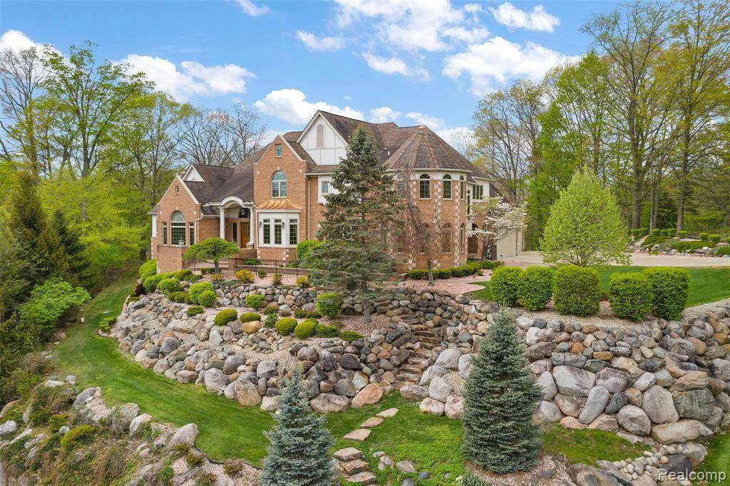 26363 Ballantrae Crt - Photo 1