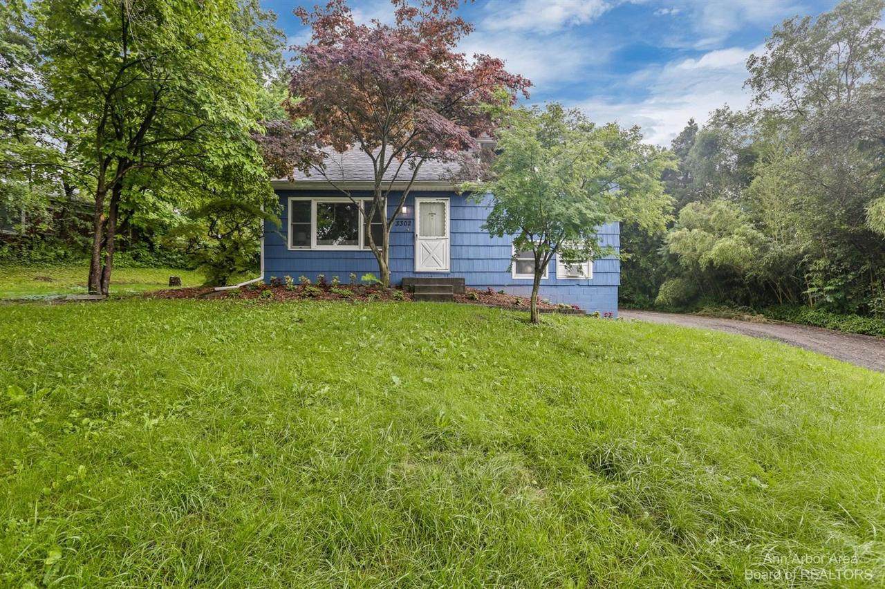 3302 Hillside Dr - Photo 1