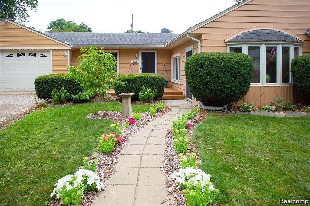 9211 Blondell Ave - Photo 1