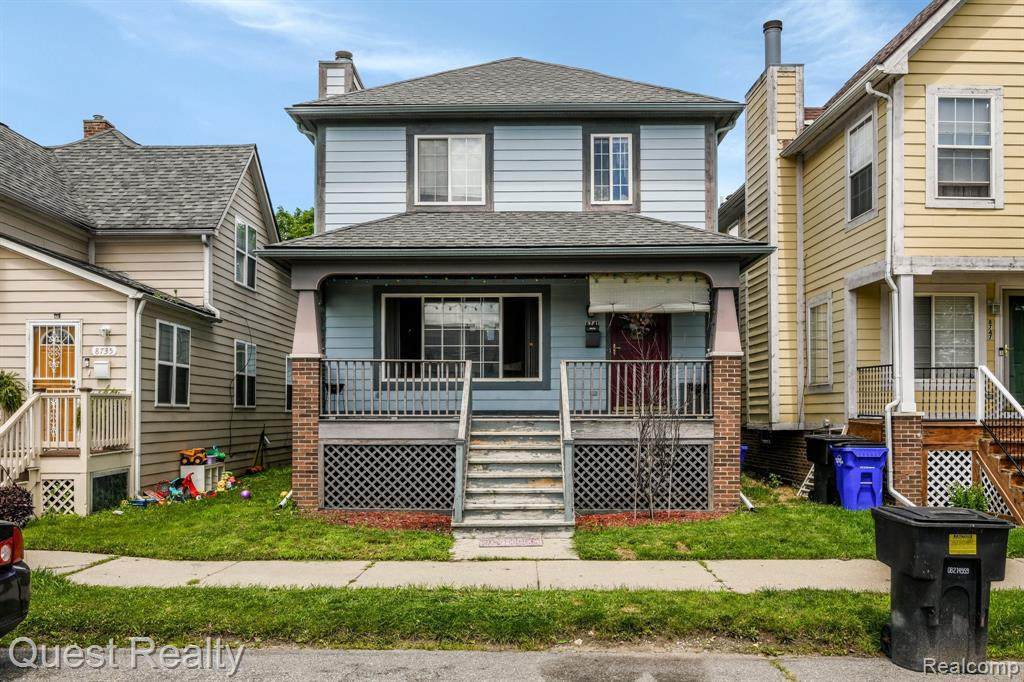 8741 Leach St - Photo 1