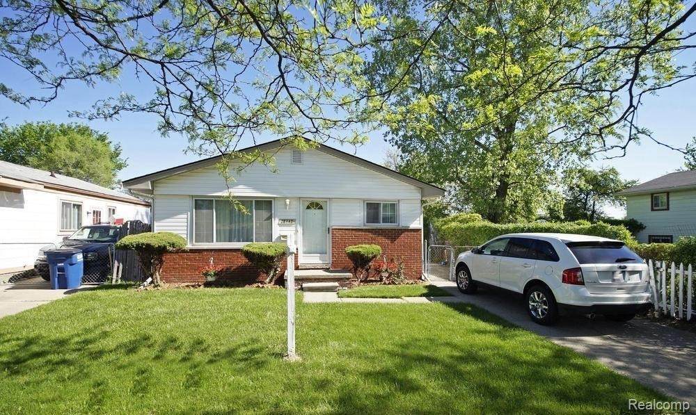 28942 Eton St - Photo 1