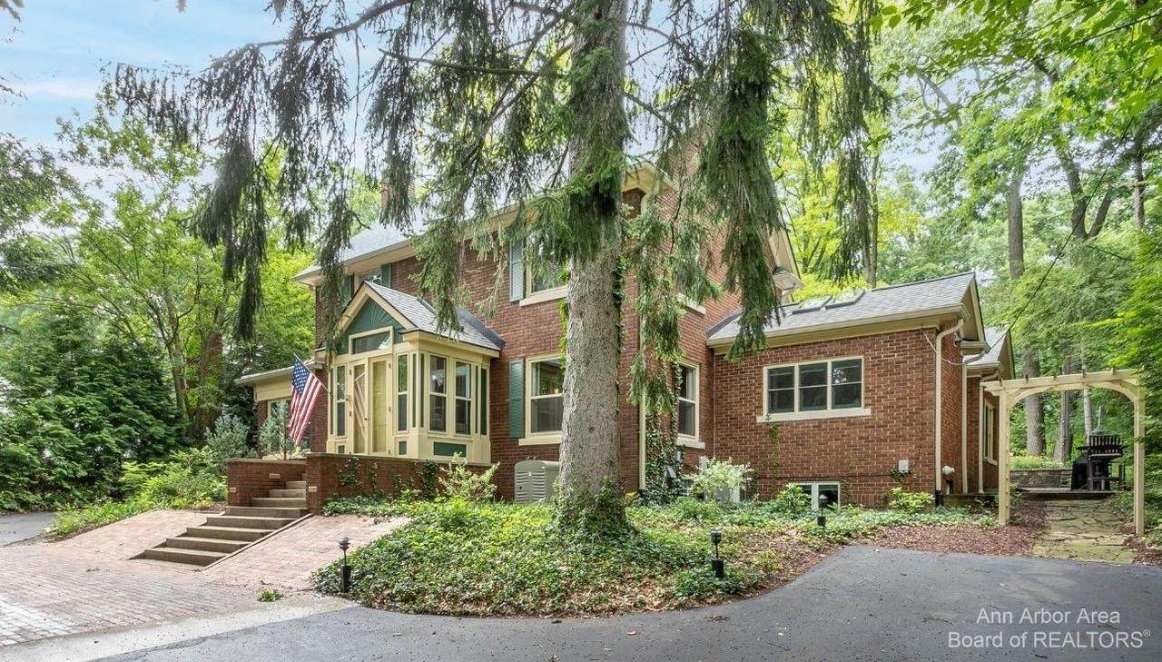 2475 Devonshire Rd - Photo 1