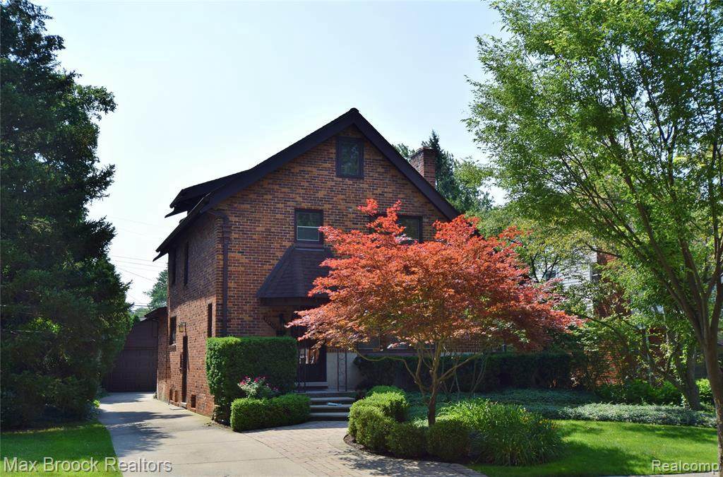 32410 Sheridan Dr - Photo 1