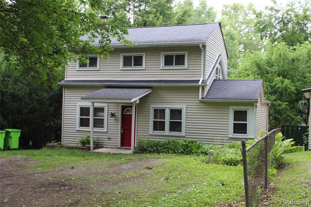 361 Grove St - Photo 1