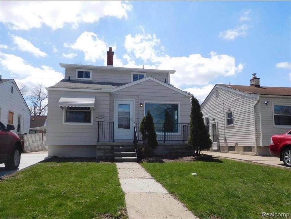 2183 Detroit Ave - Photo 1