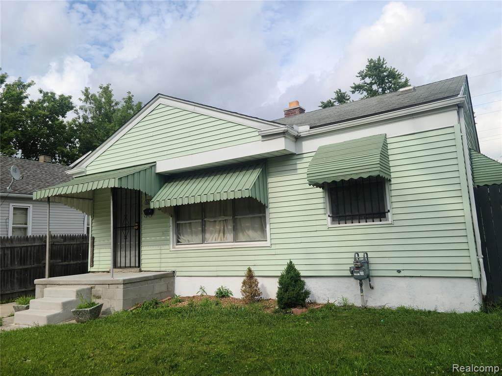 6354 Rosemont Ave - Photo 1
