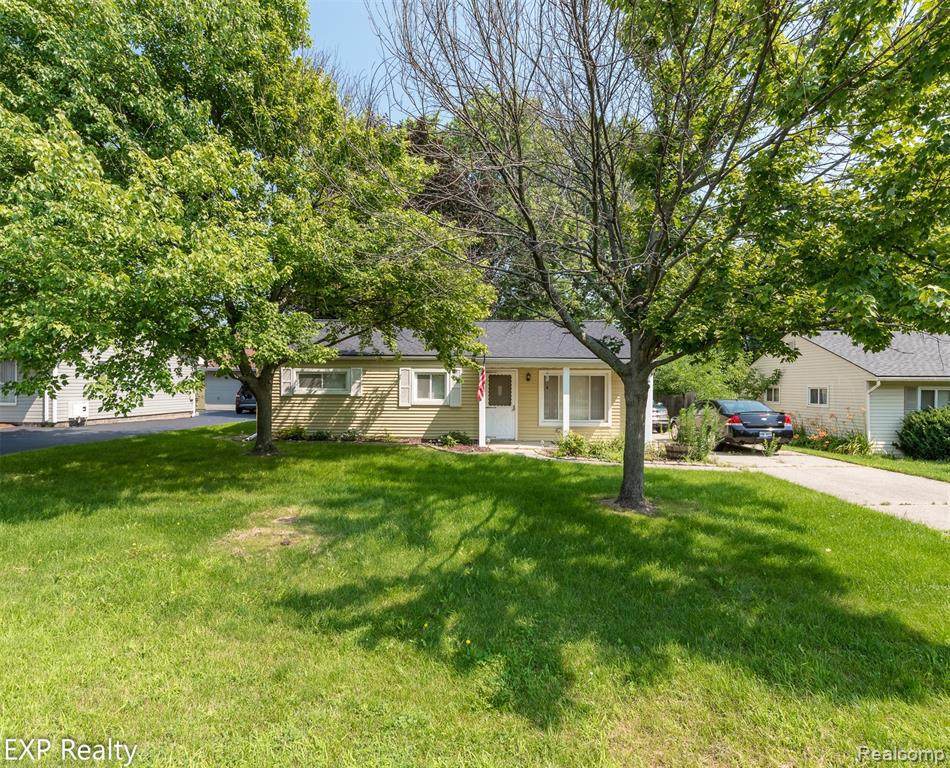 2633 Genes Dr - Photo 1