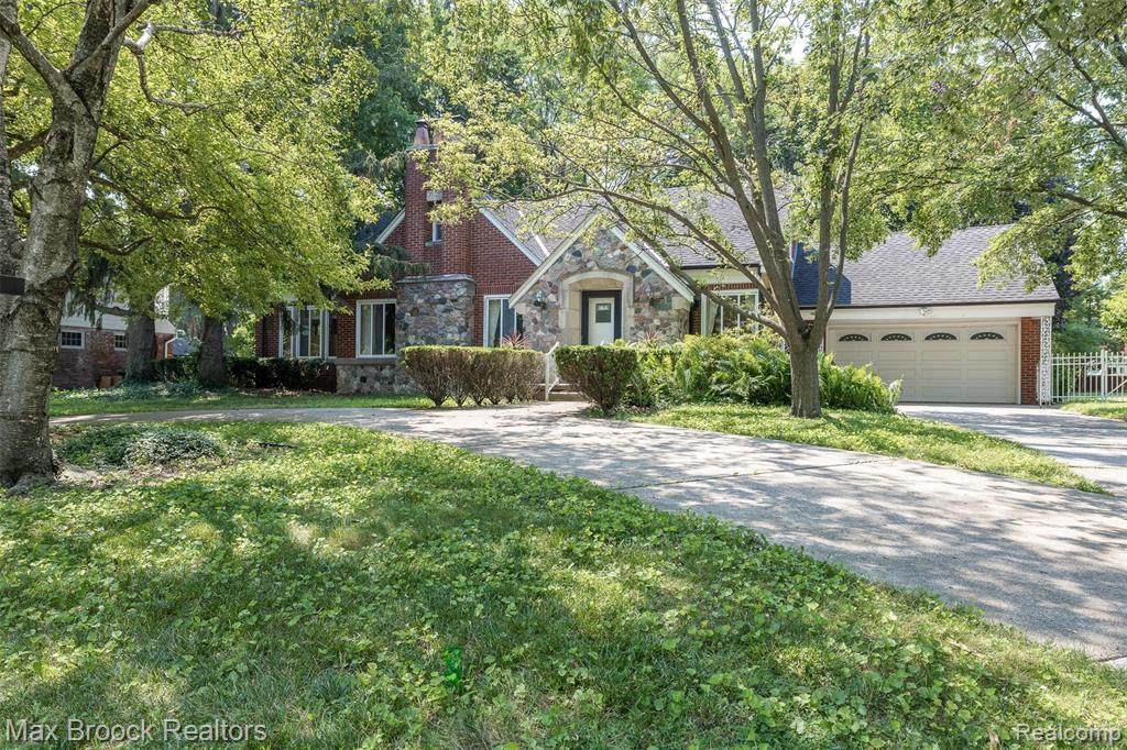 1717 Lochmoor Blvd - Photo 1