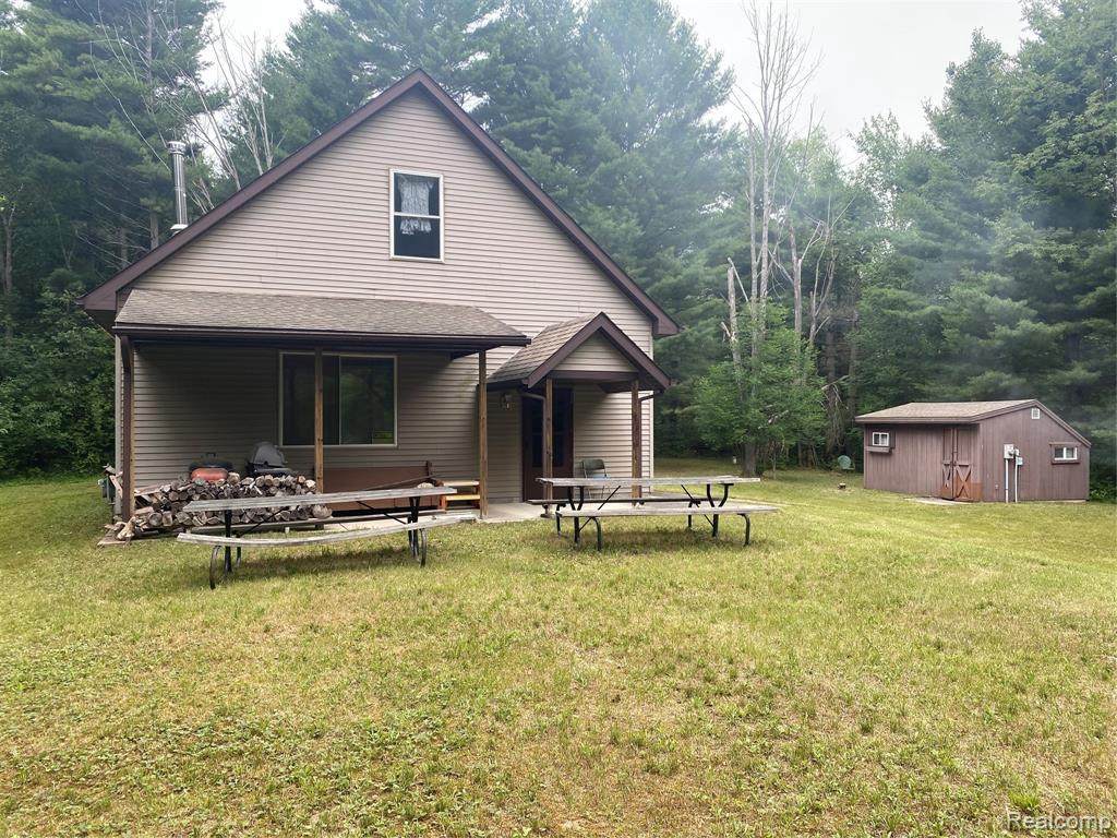 1910 Lakeshore Rd - Photo 1