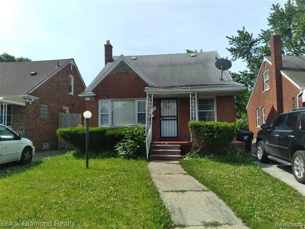 15004 Fairmount Dr - Photo 1