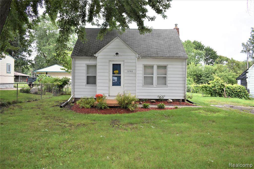 1240 Meadowlawn Dr - Photo 1