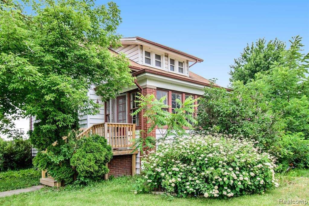 43831 North Ave - Photo 1