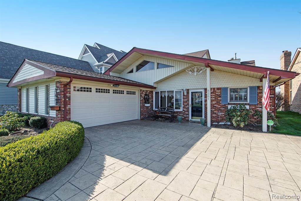 8361 Colony Dr - Photo 1