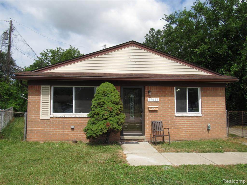 27048 Sally Crt - Photo 1