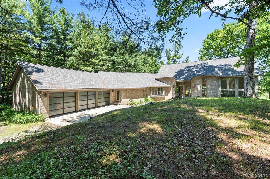 2978 Shannon Dr - Photo 1