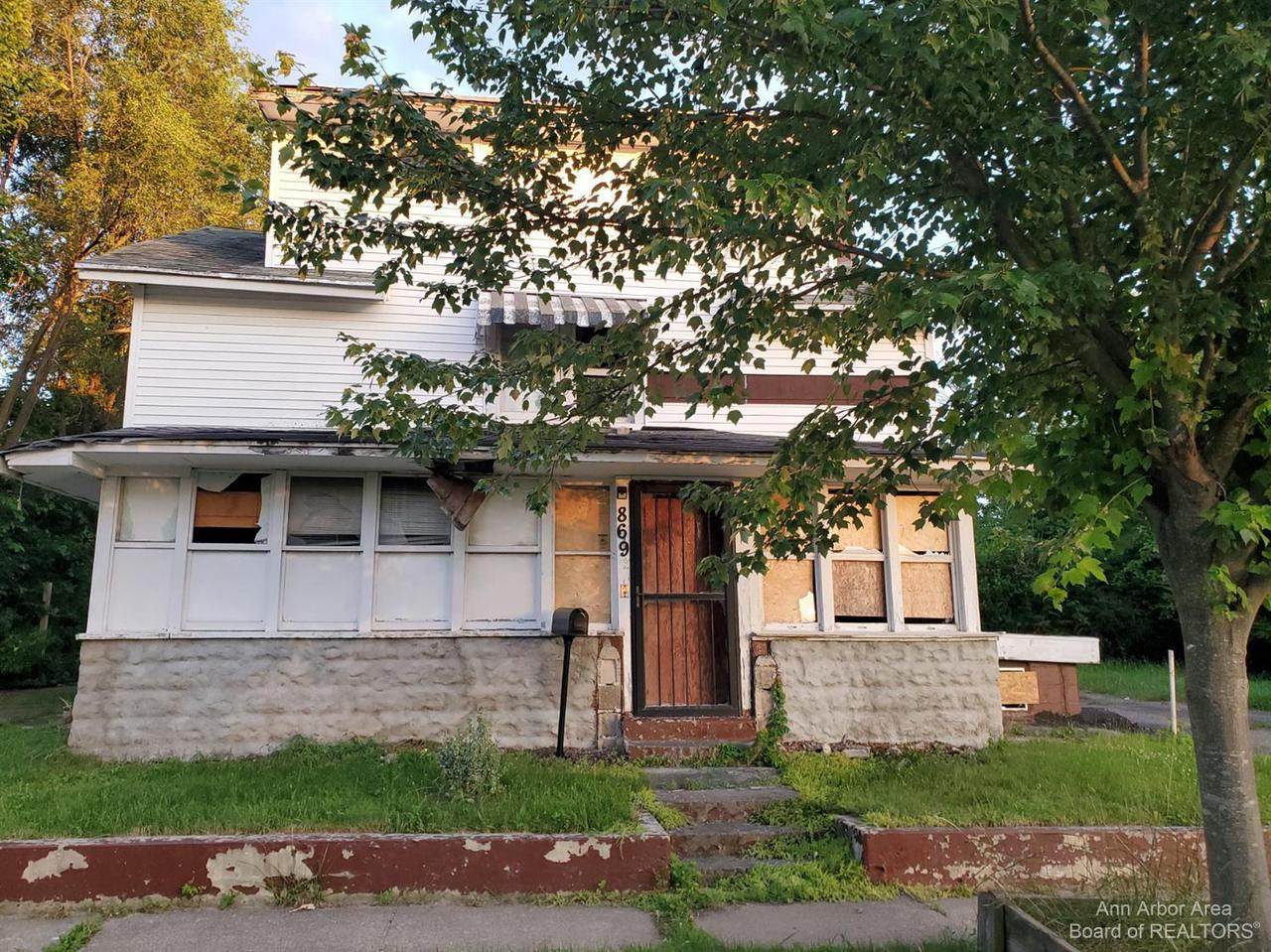 869 Monroe St - Photo 1