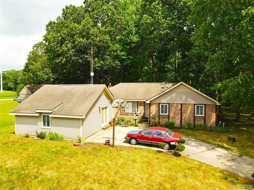 4196 Rauch Rd - Photo 1