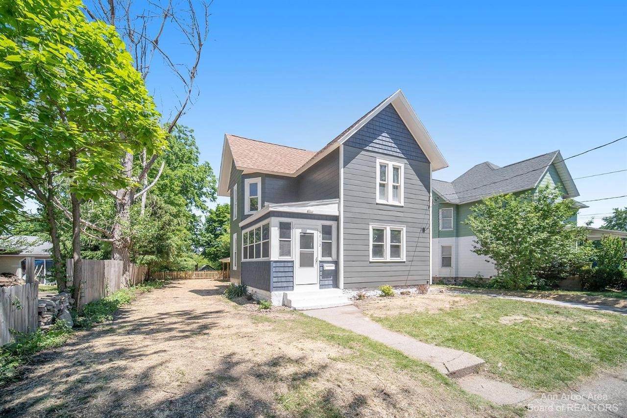 1512 Pringle Ave - Photo 1