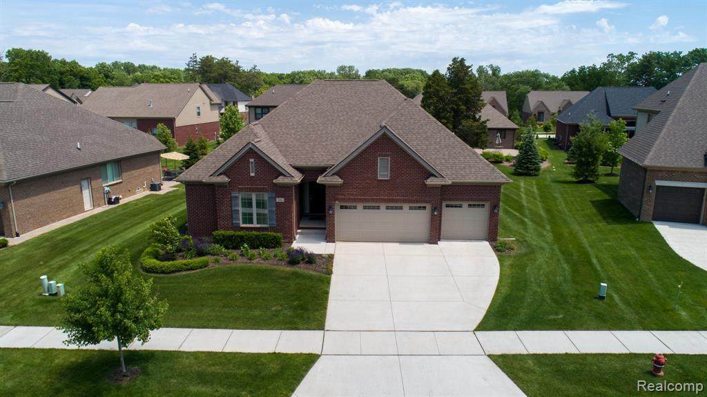 3816 Somerset Cir - Photo 1