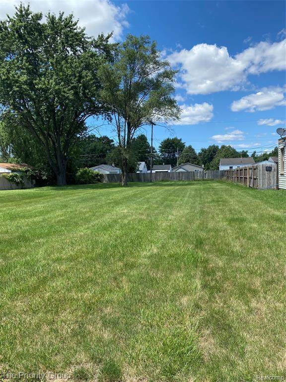 11455 Hupp Ave - Photo 1