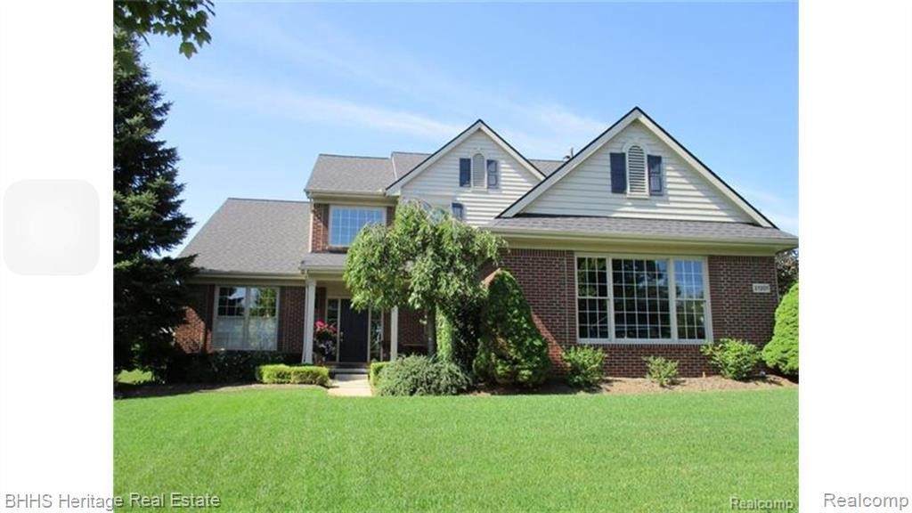 31201 Kingswood Blvd - Photo 1