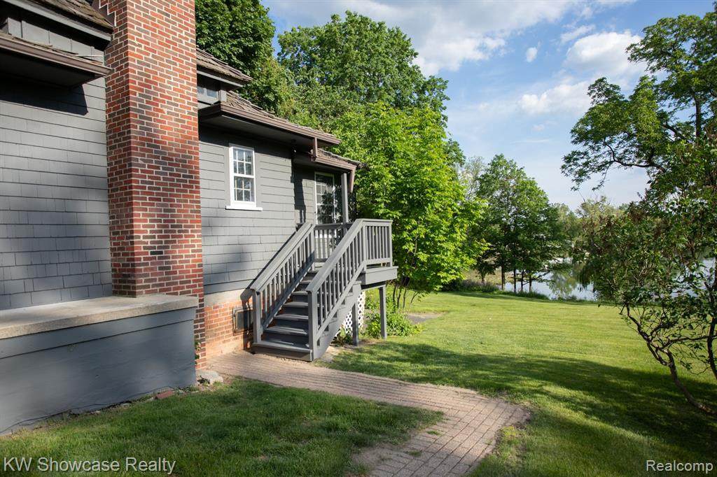 89 Lone Pine Rd - Photo 1