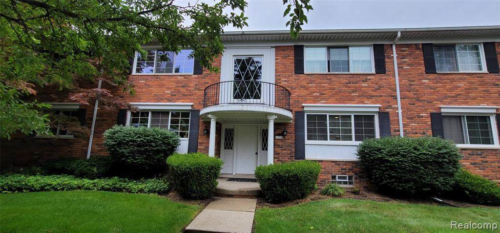 1733 Huntingwood - Photo 1