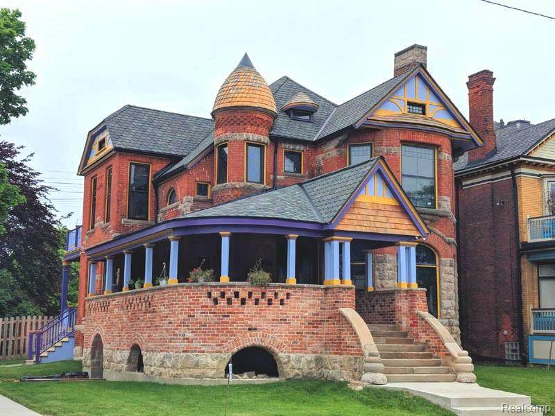 4305 Trumbull St - Photo 1