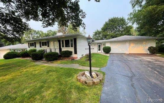 565 Hillcliff Dr - Photo 1
