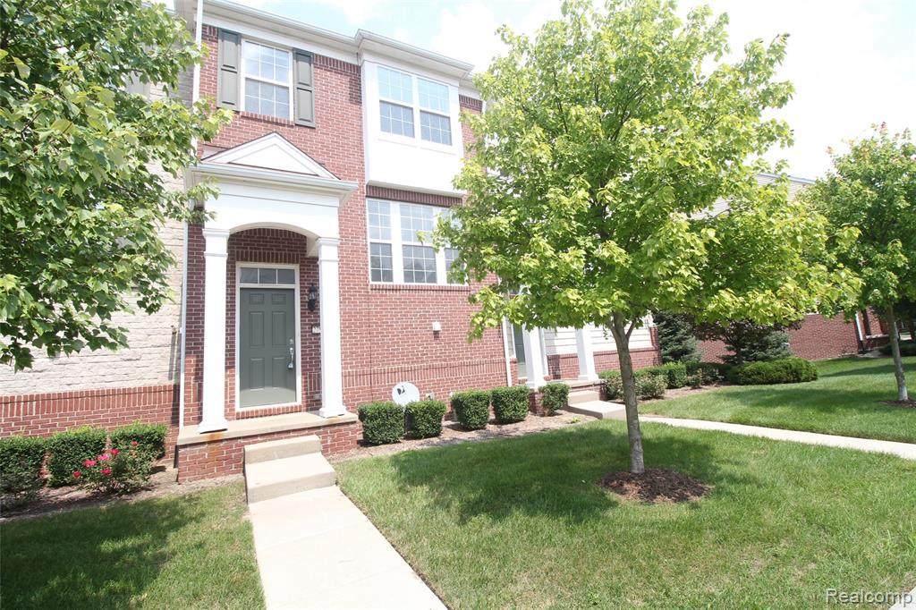 27976 Middleton Dr - Photo 1