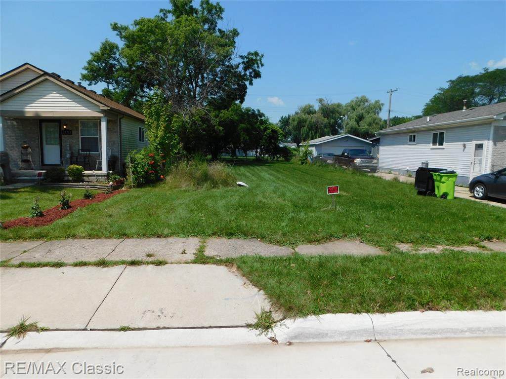 27759 Lasslett St - Photo 1
