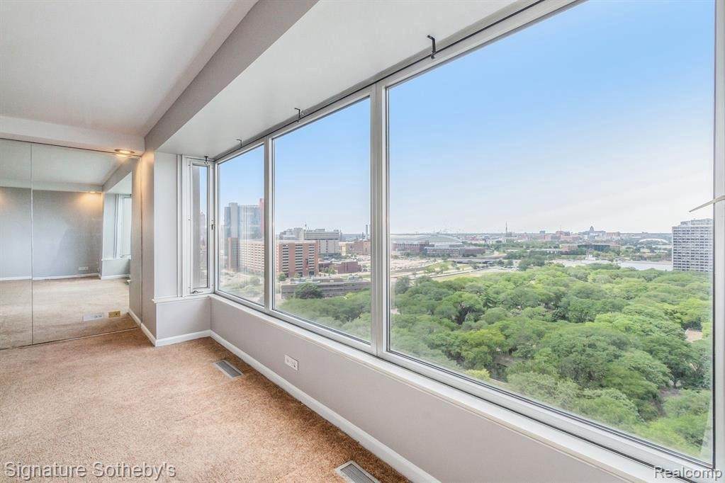 1300 Lafayette - Photo 1