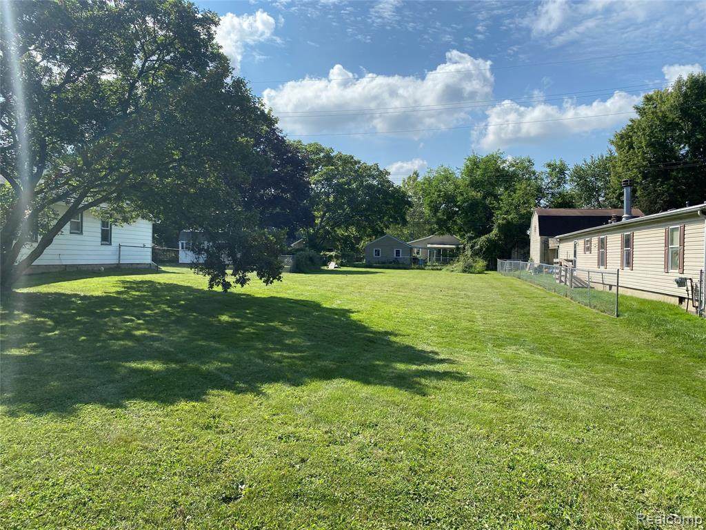 775 Alberta St - Photo 1