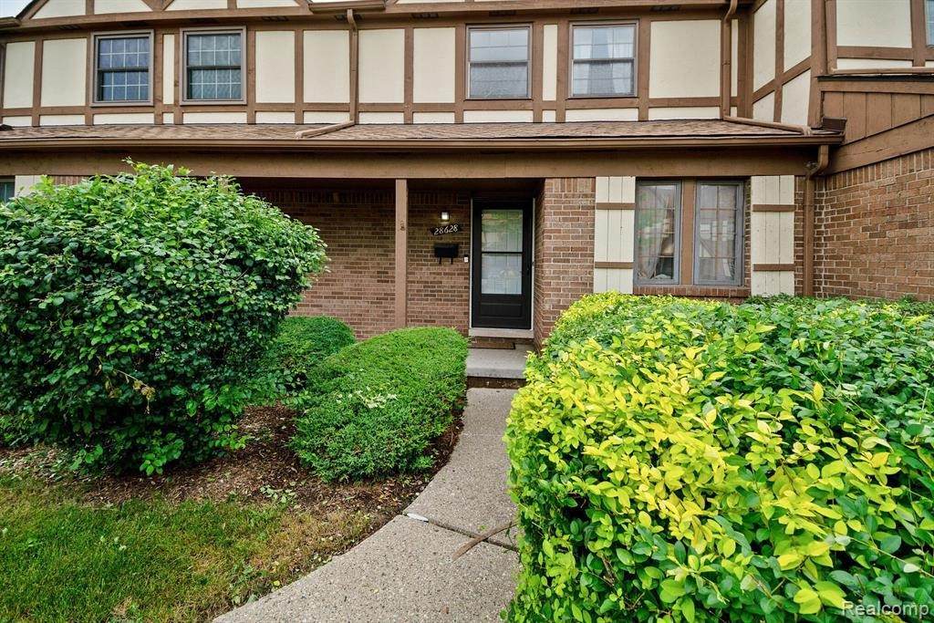 28628 Regent Crt - Photo 1