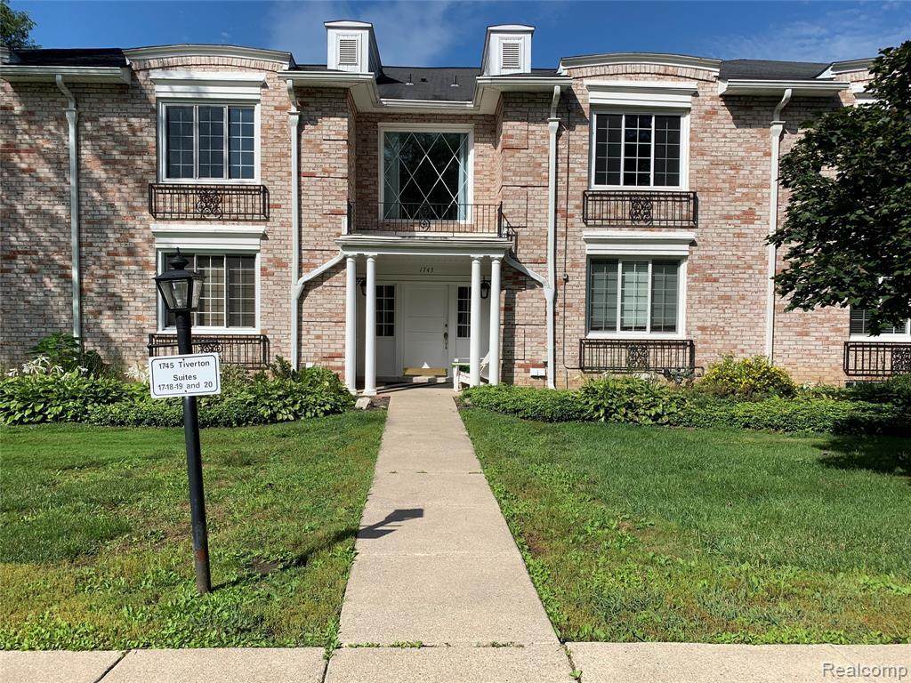 1745 Tiverton Rd - Photo 1