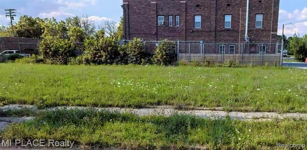 1689 Grand Blvd - Photo 1