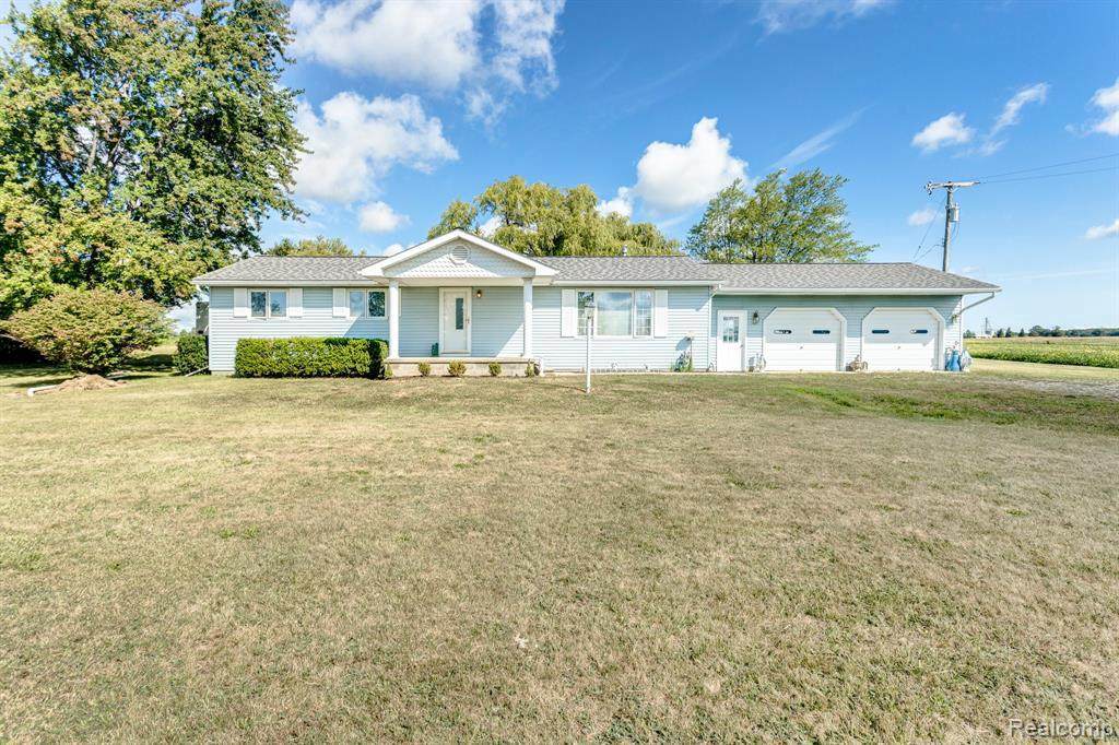 6125 Peck Rd - Photo 1