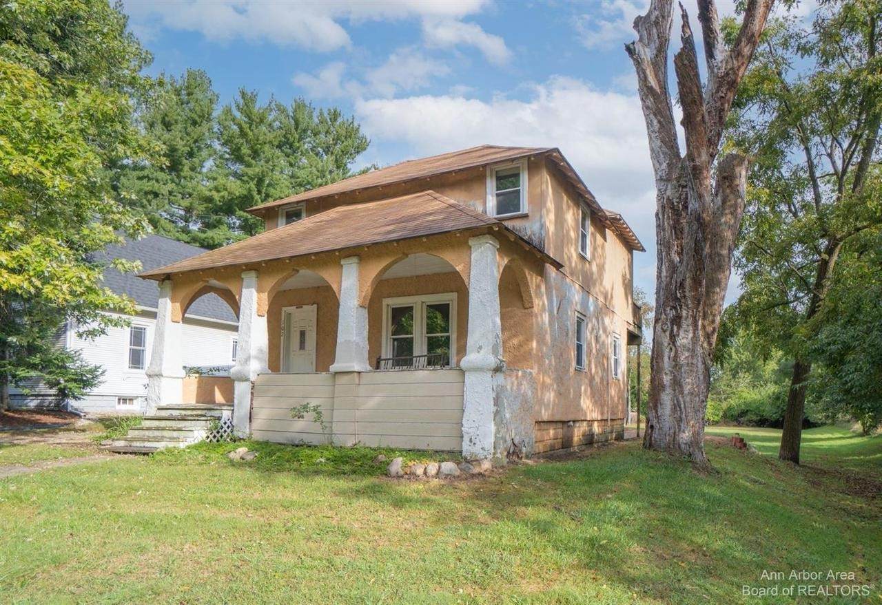 107 Bacon St - Photo 1