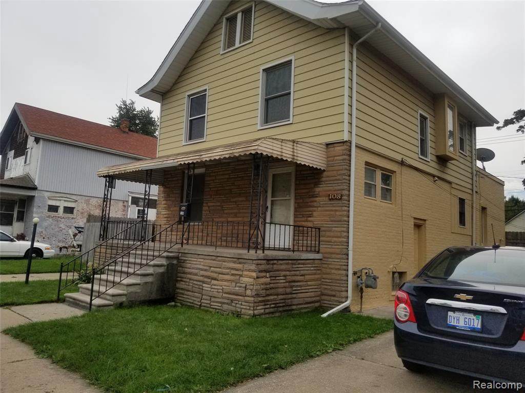 108 Oak St - Photo 1